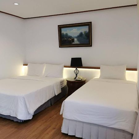BaanBusarin Hotel Hua Hin Bagian luar foto