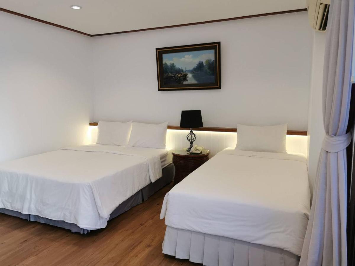 BaanBusarin Hotel Hua Hin Bagian luar foto
