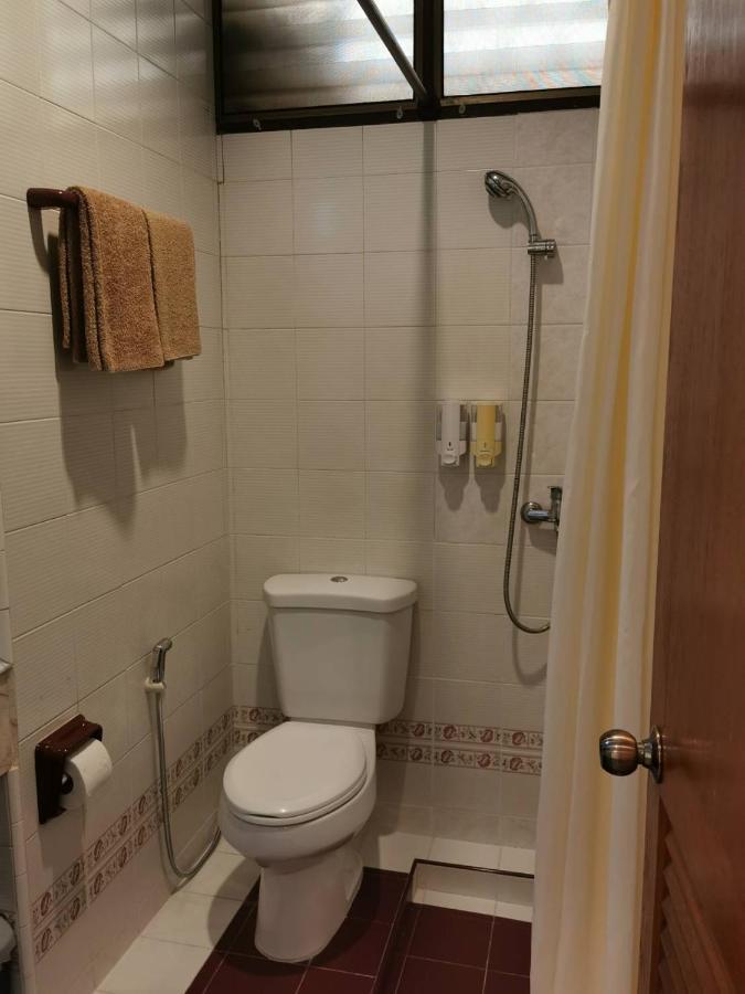 BaanBusarin Hotel Hua Hin Bagian luar foto