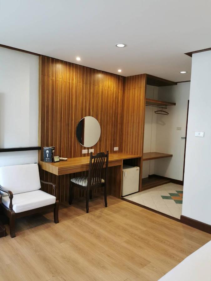 BaanBusarin Hotel Hua Hin Bagian luar foto