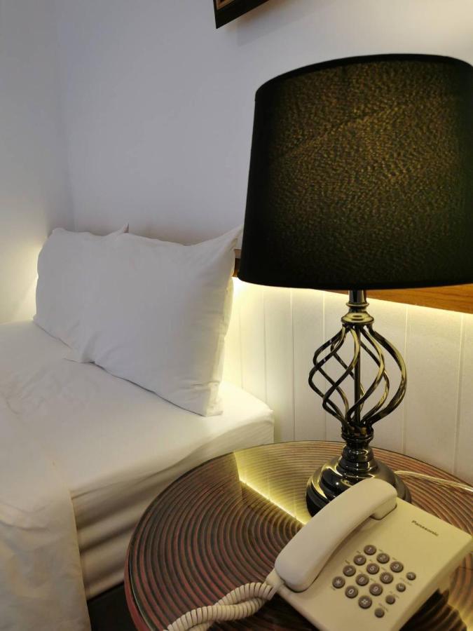BaanBusarin Hotel Hua Hin Bagian luar foto