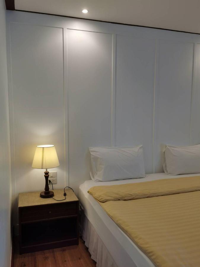 BaanBusarin Hotel Hua Hin Bagian luar foto