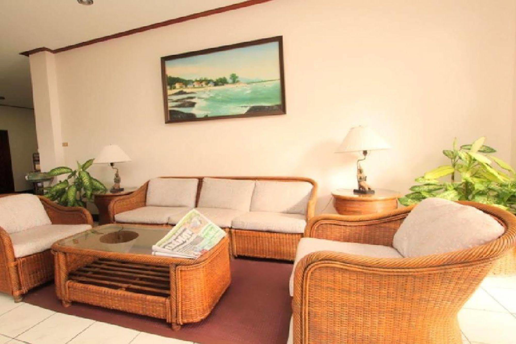 BaanBusarin Hotel Hua Hin Bagian luar foto