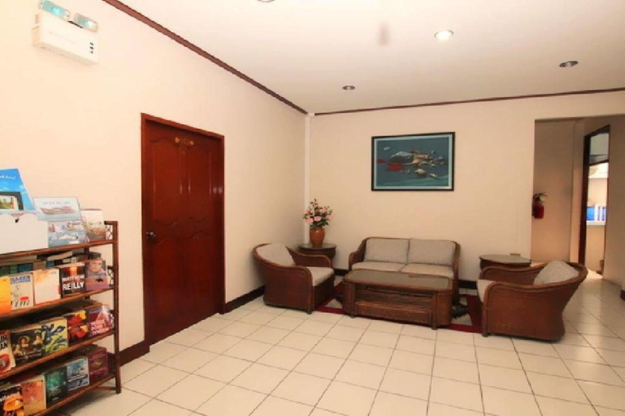 BaanBusarin Hotel Hua Hin Bagian luar foto